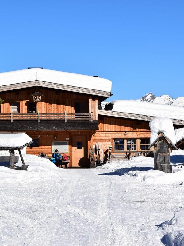 Leckfeldalm Hütte – Winterspass für die ganze Familie