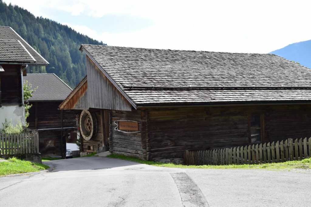 Obertilliach einst und heute