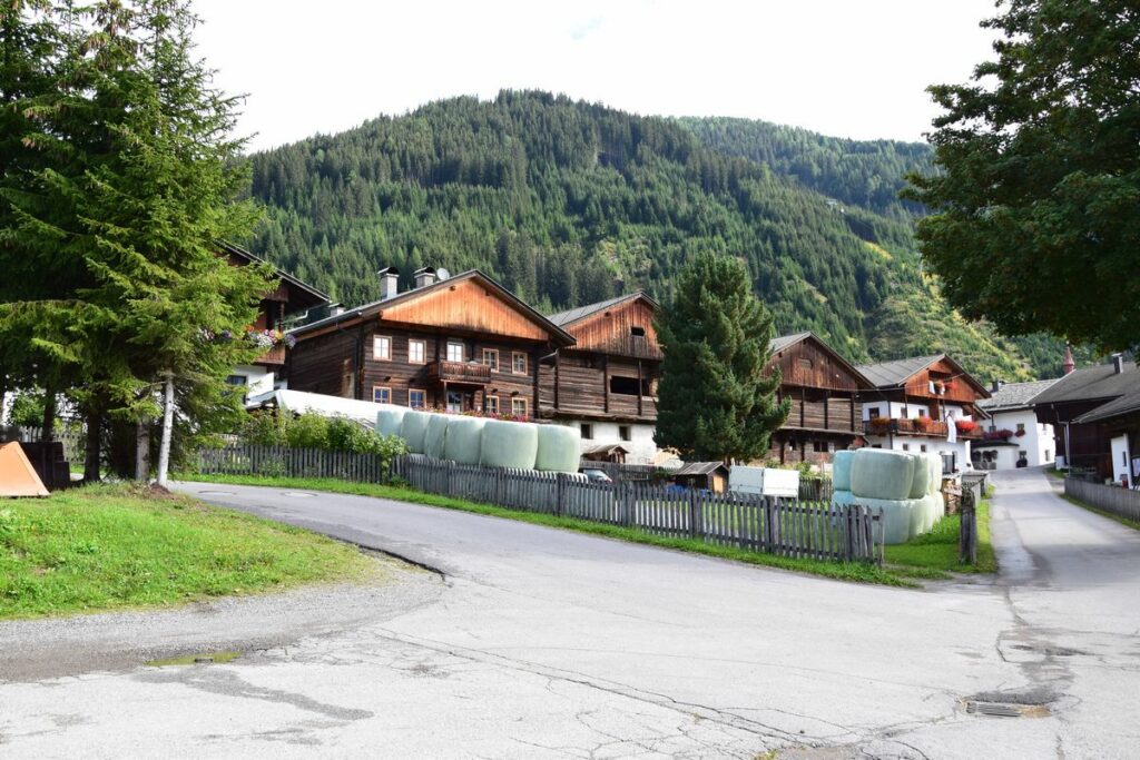 Obertilliach einst und heute