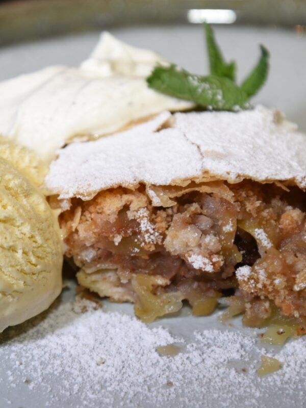 Apfelstrudel