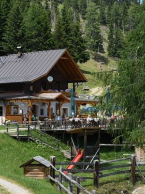 „Grias Enk“ auf der Naturfreundehütte