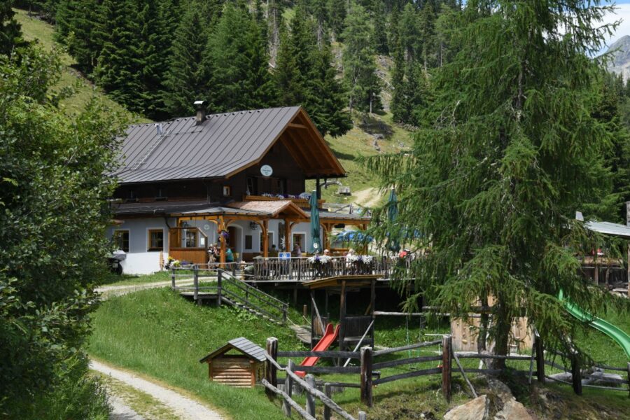 „Grias Enk“ auf der Naturfreundehütte