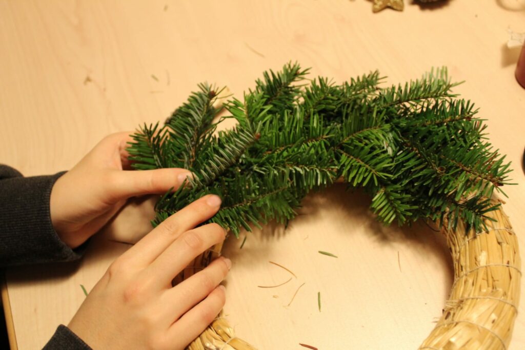 Adventkranz binden
