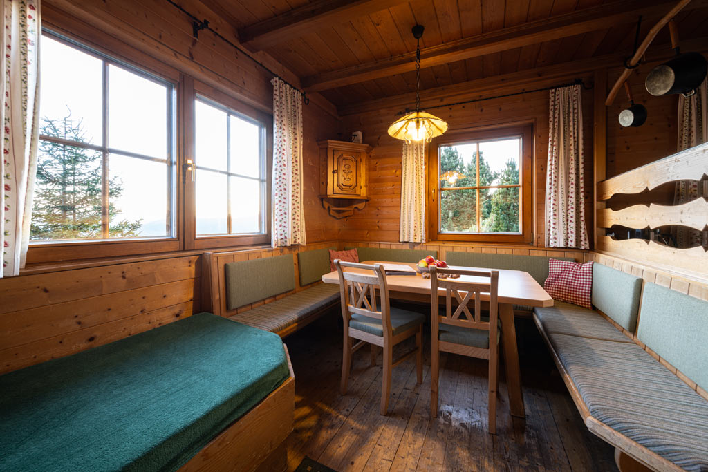 kristemoarhuette-kueche2-c-peter-maerkl