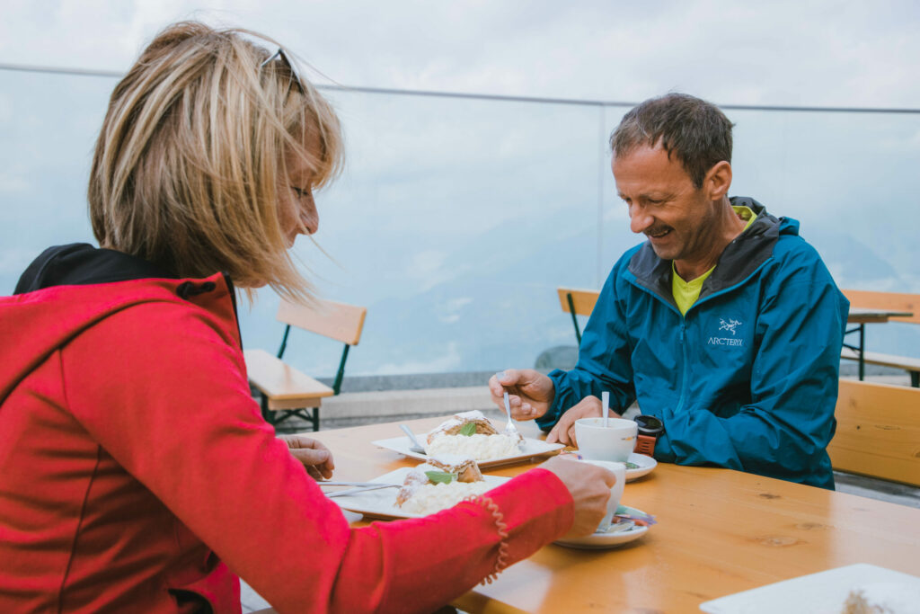 apfelstrudel-kaffee-adlerlounge