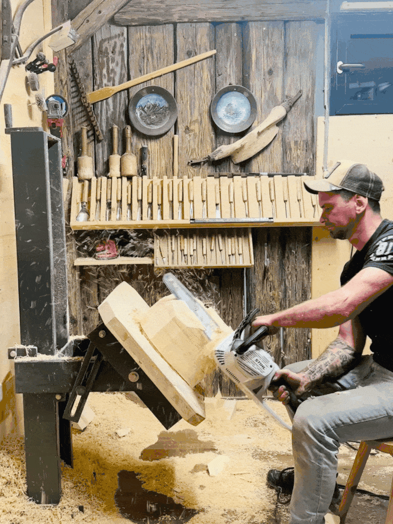 Schnitzer Krampuslarve - Vom Musel zur Krampuslarve