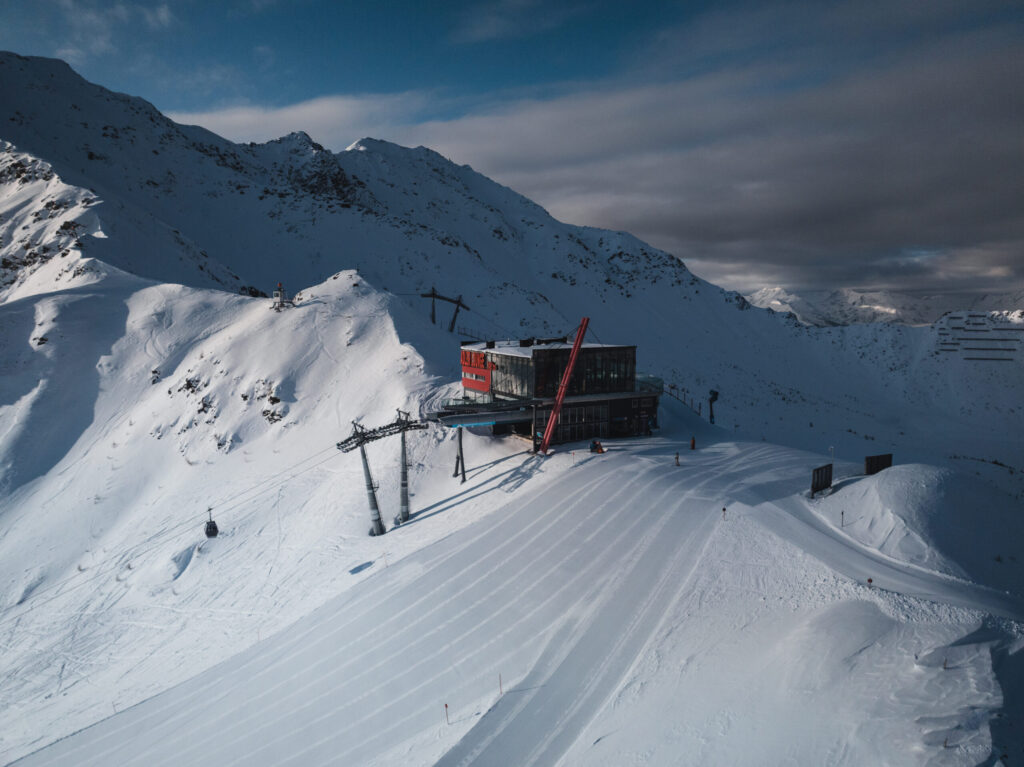 Adler Lounge Adler Lounge