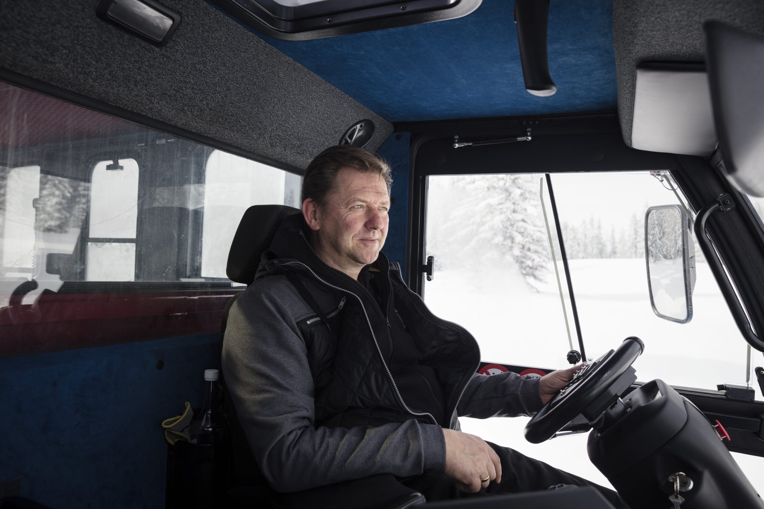 Heinz Bodner beim Pistengerätefahren
