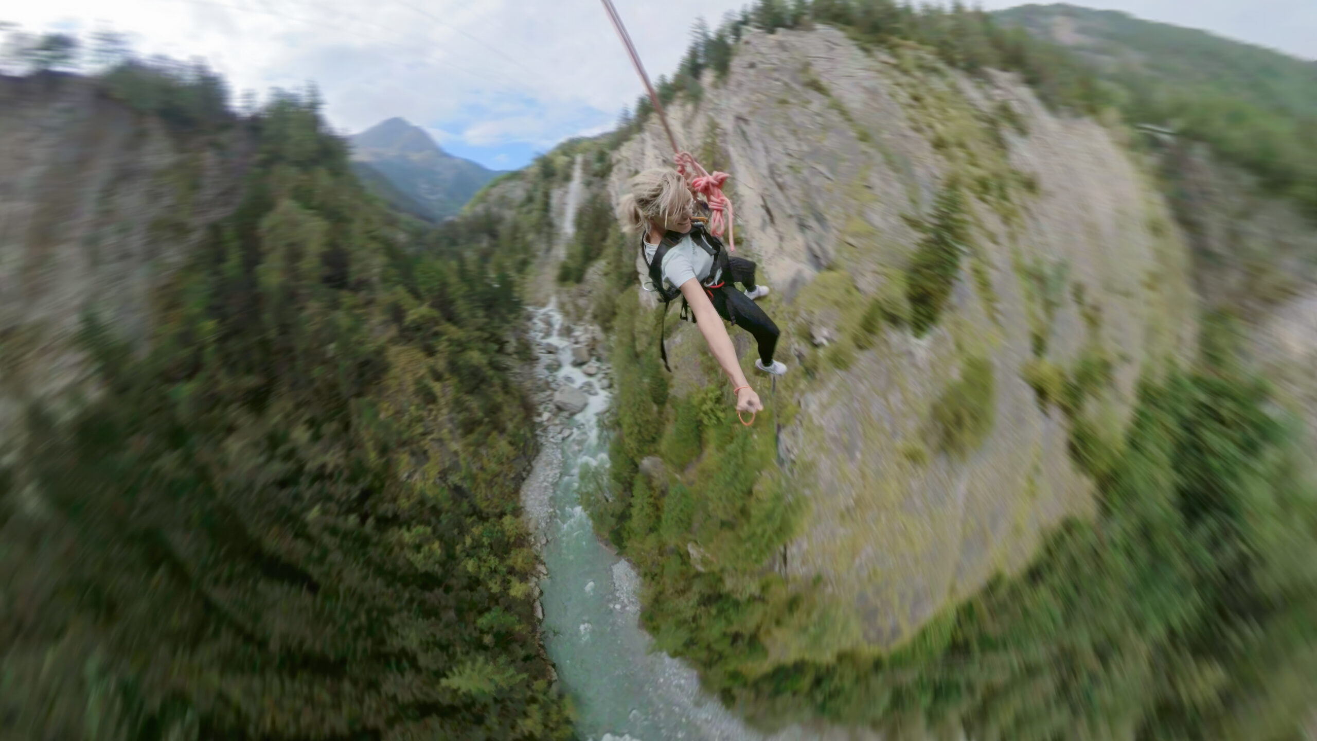 Spontane Mikroabenteuer können zum Adrenalinkick werden mit dem Teufelssprung in der Proßeggklamm.