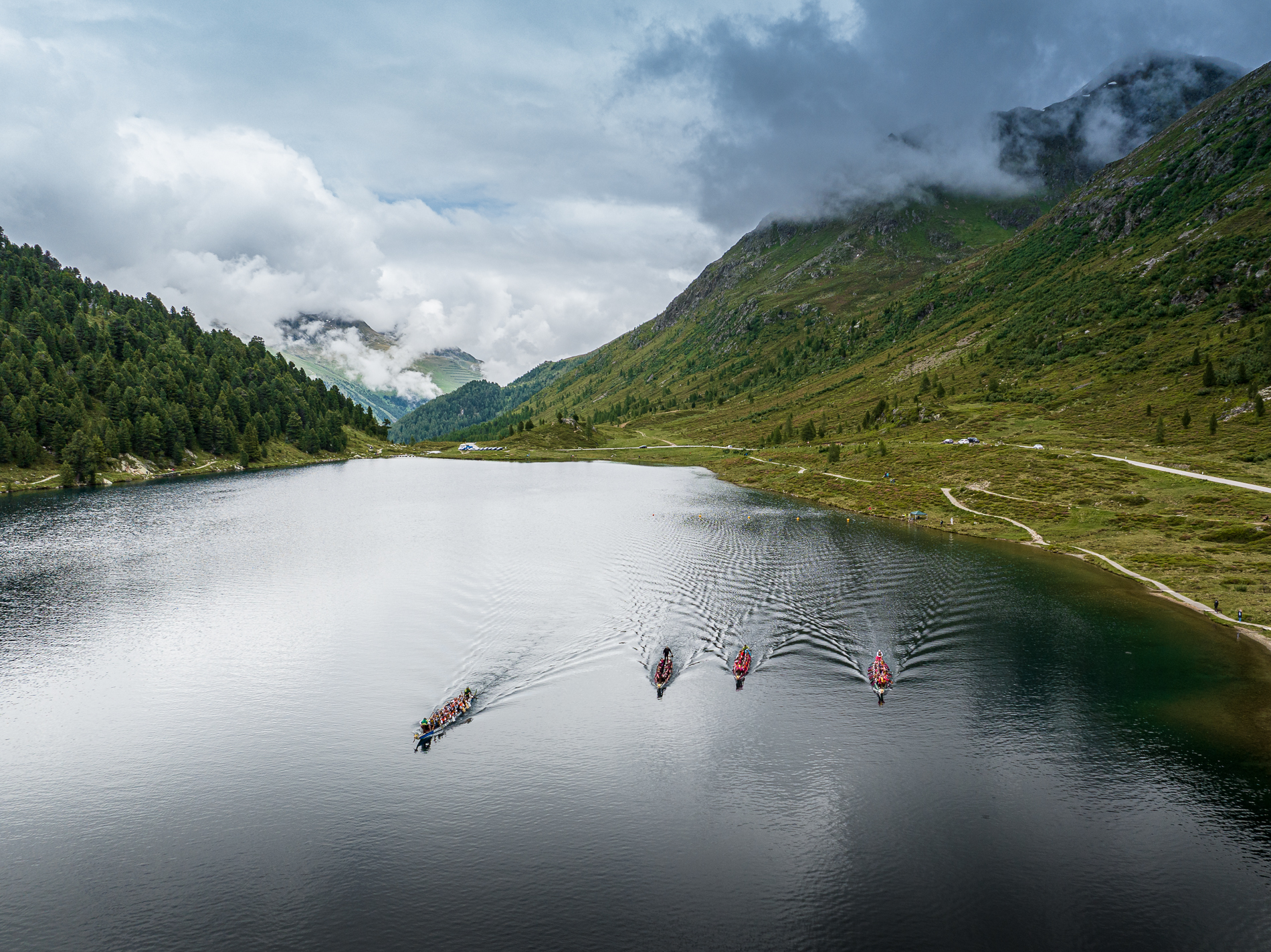 Drachenboote auf dem Obersee