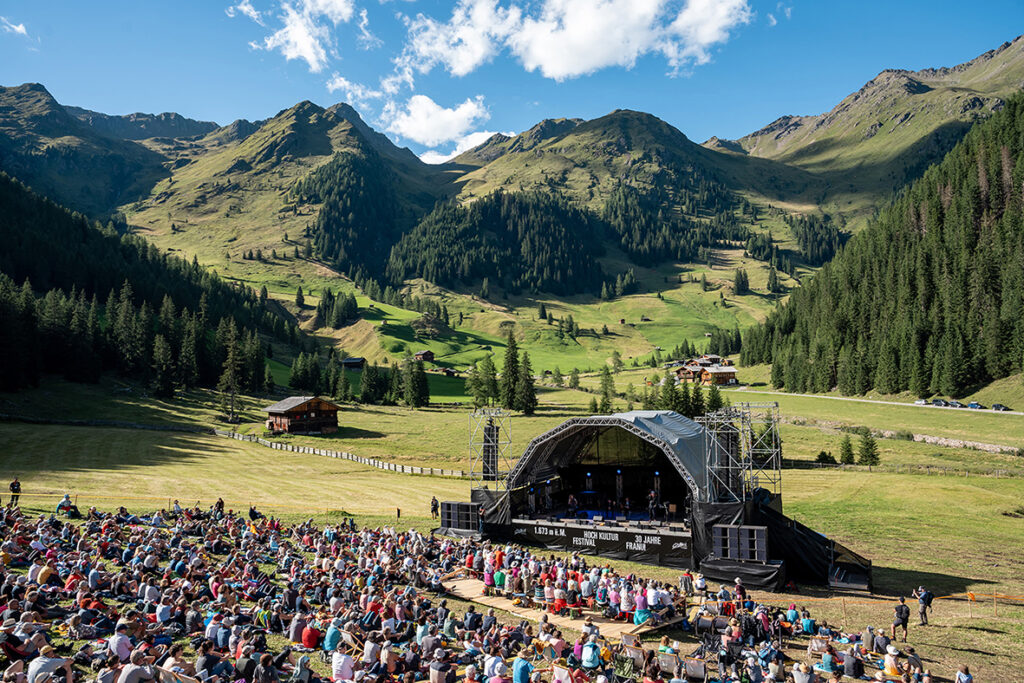 Hoch Kultur Festival Franui Bühne im Villgratental