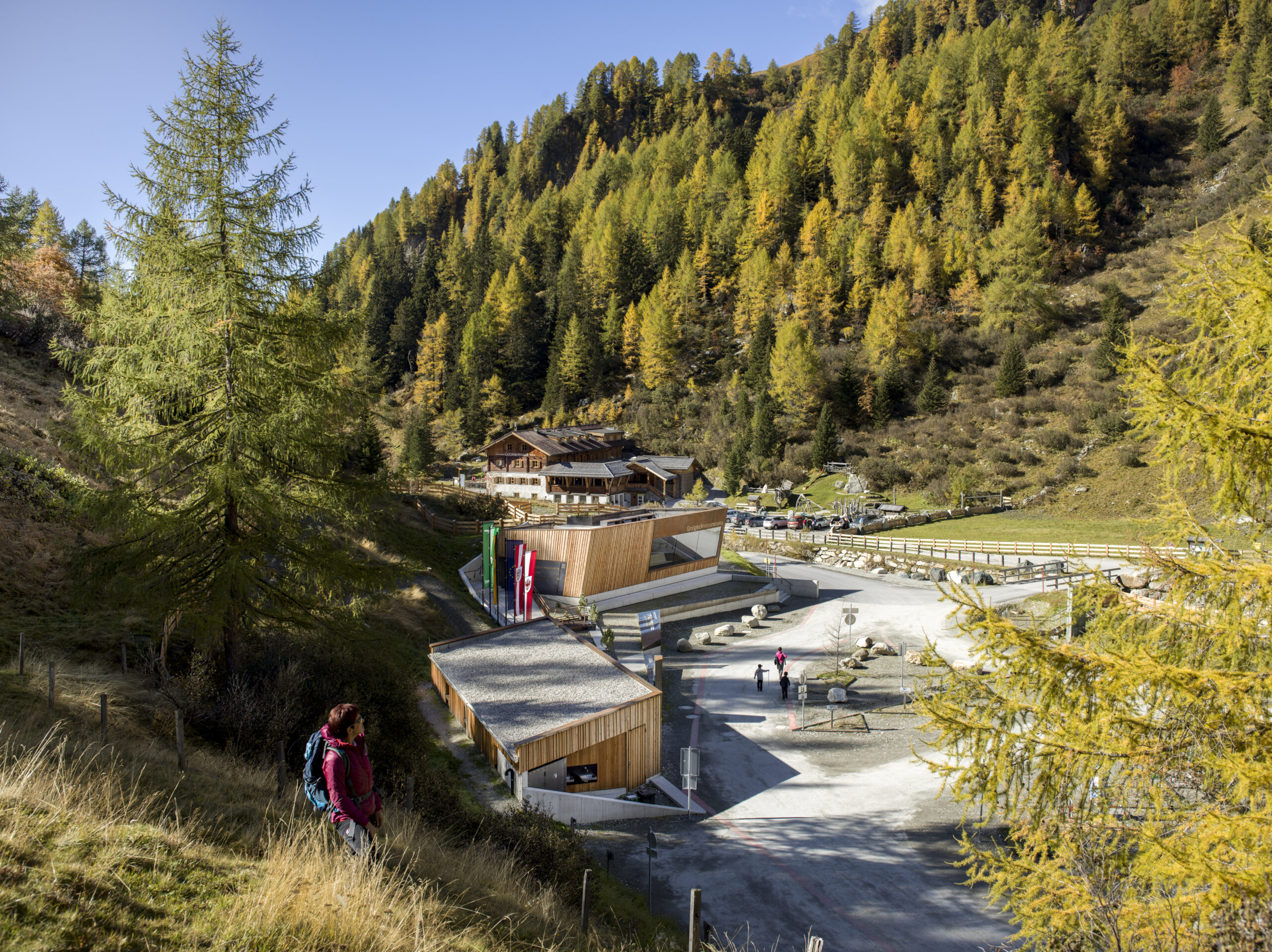 Lucknerhaus Ausstellung im Herbst