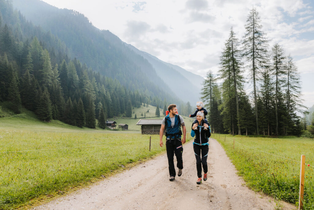 Wandern ist wertvolle Familienzeit in der Natur